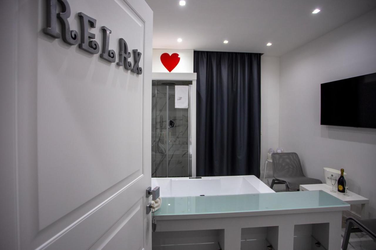 נאפולי Lady Mary'S Luxury Suites מראה חיצוני תמונה