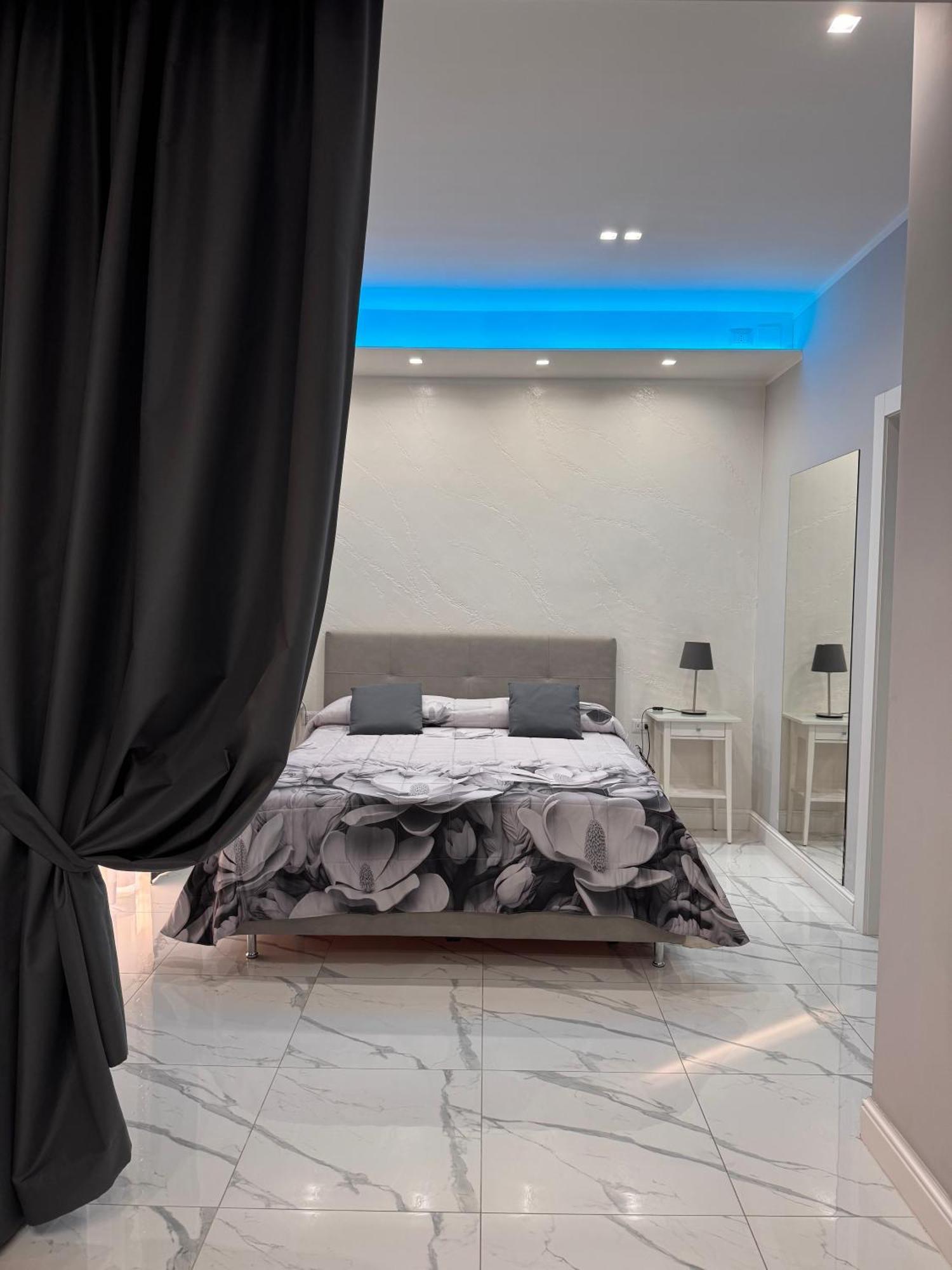 נאפולי Lady Mary'S Luxury Suites מראה חיצוני תמונה